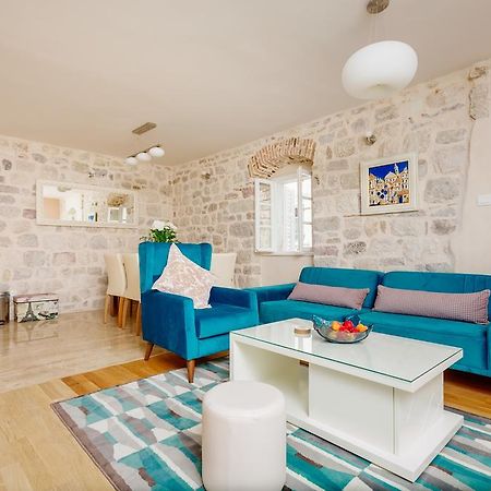 Old Town Museum Square Apartment Kotor Bagian luar foto