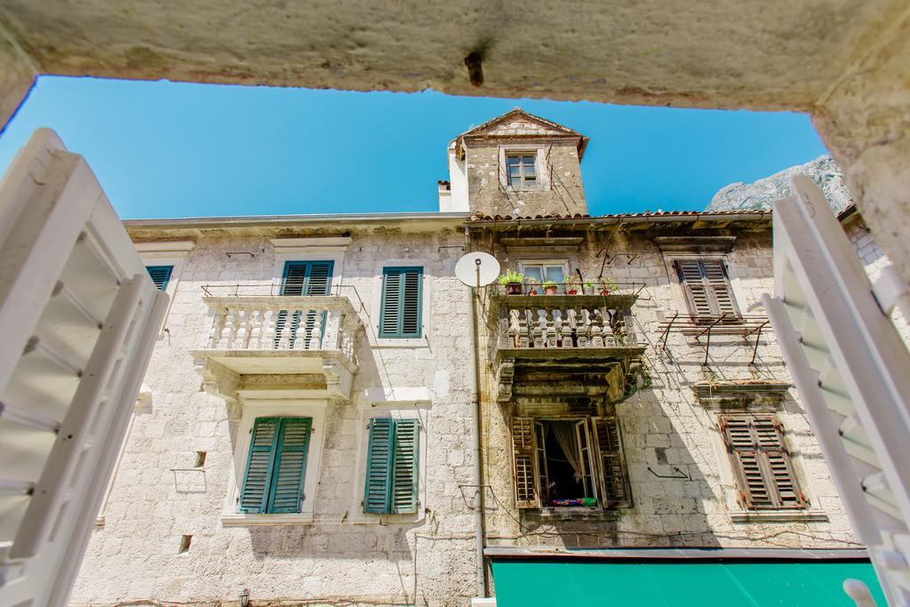 Old Town Museum Square Apartment Kotor Bagian luar foto